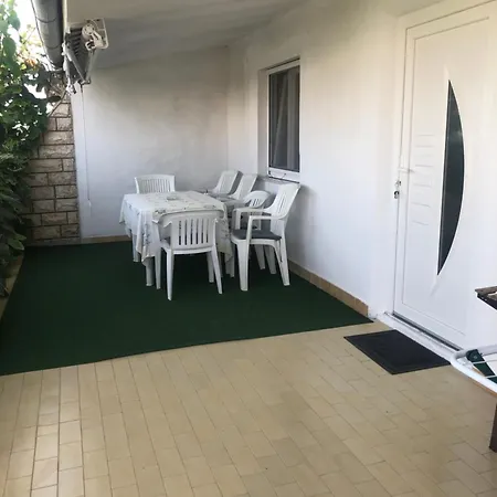Suky Apartment