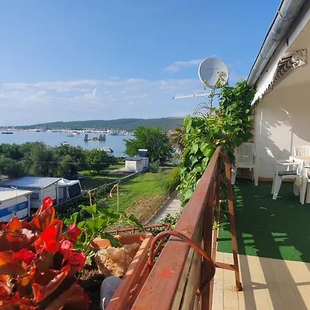 Suky Apartment