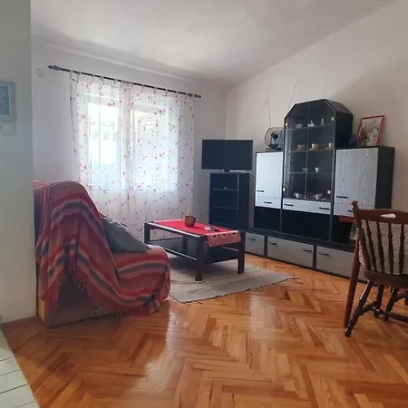 Suky Apartment *
